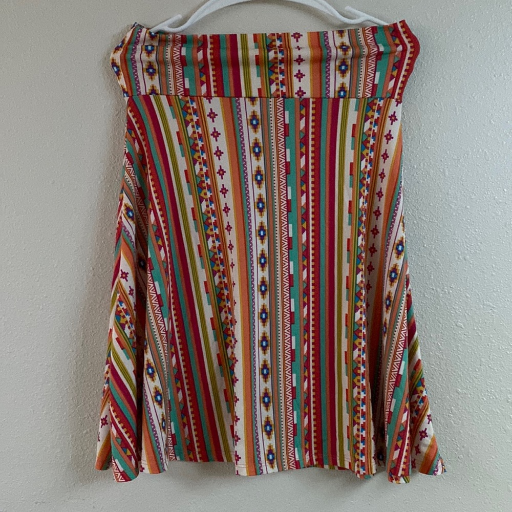 LuLaRoe Azure Skirt. Good, pre-loved condition.